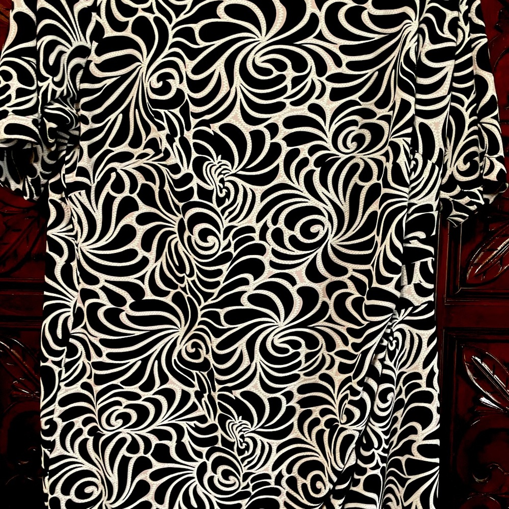 Connected Apparel Black and White Dress - Size 18w - Worn Once!!